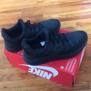 Used Nike Lunarepic Low Flyknit 2 size 10.5